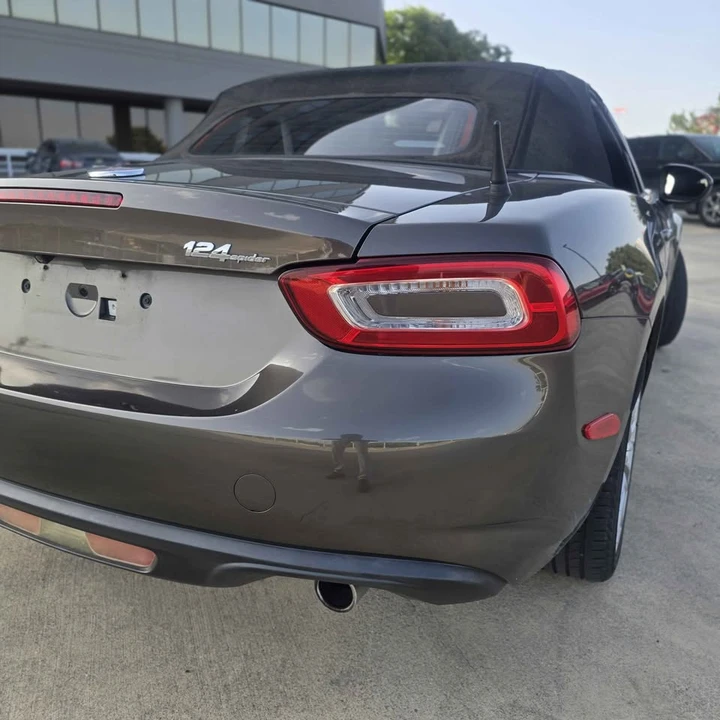 2017 Fiat 124 Spider - Image 7 of 14