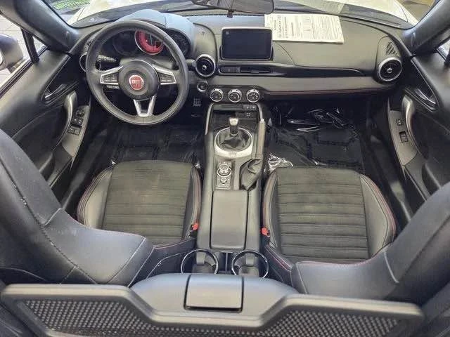 2017 Fiat 124 Spider - Image 5 of 5