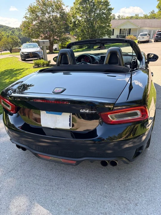 2017 Fiat 124 Spider - Image 3 of 9
