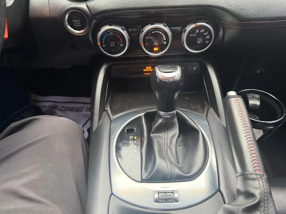 2017 Fiat 124 Spider - Image 11 of 18