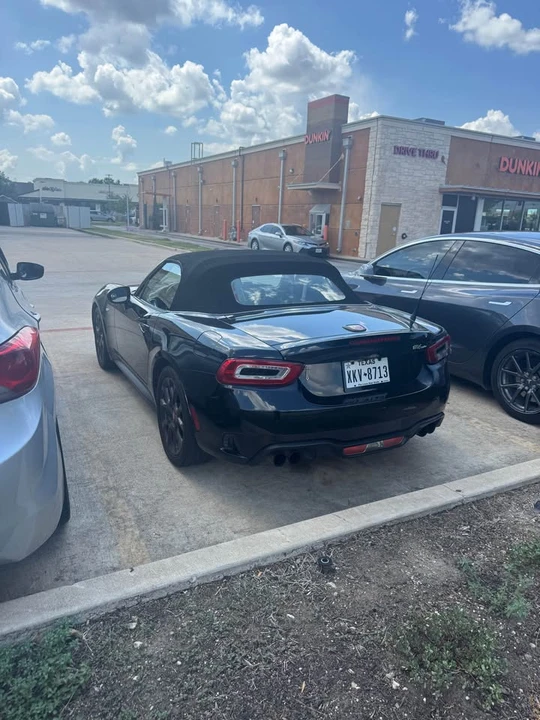2017 Fiat 124 Spider - Image 3 of 15