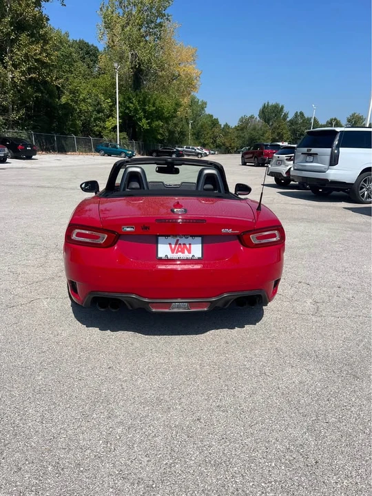 2017 Fiat 124 Spider - Image 4 of 7