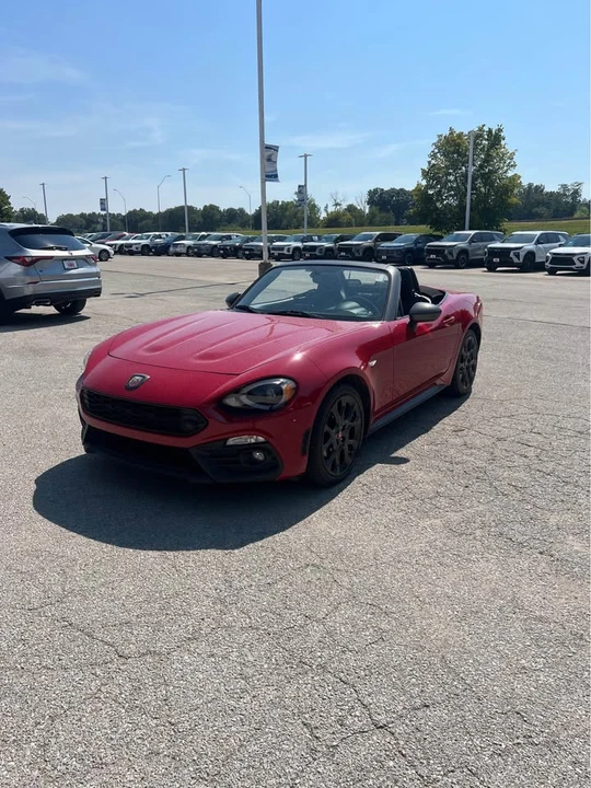 2017 Fiat 124 Spider - Image 2 of 7