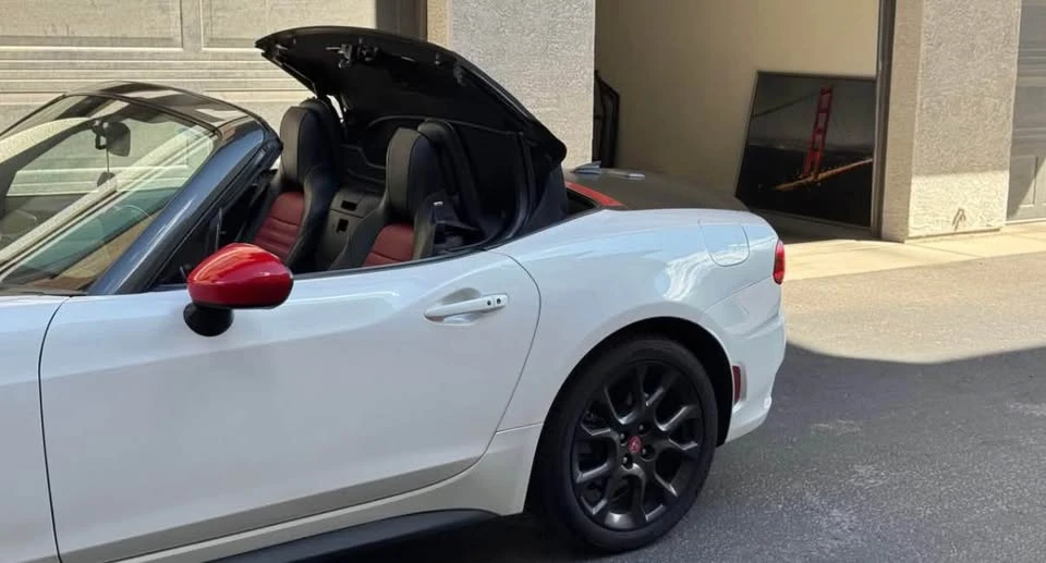 2017 Fiat 124 Spider - Image 8 of 19