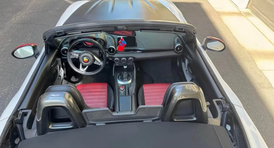 2017 Fiat 124 Spider - Image 16 of 19