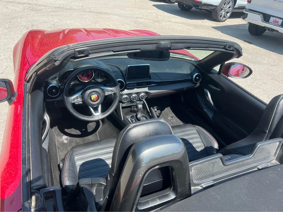 2017 Fiat 124 Spider - Image 6 of 7