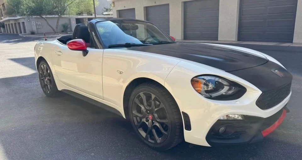2017 Fiat 124 Spider - Image 17 of 19
