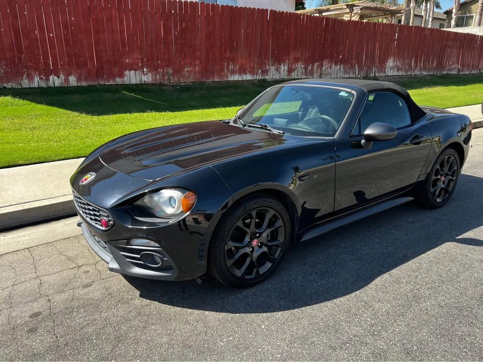 2017 Fiat 124 Spider - Image 10 of 10