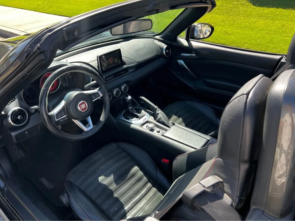 2017 Fiat 124 Spider - Image 5 of 10