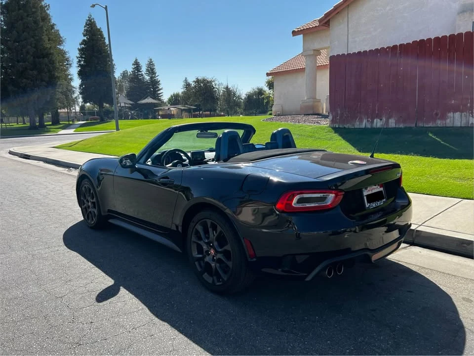 2017 Fiat 124 Spider - Image 6 of 10
