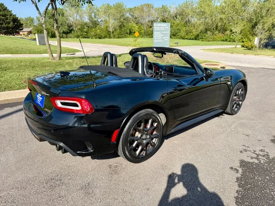 2017 Fiat 124 Spider - Image 9 of 20