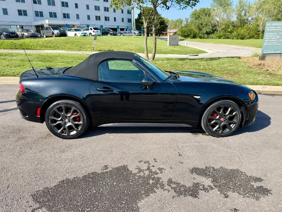 2017 Fiat 124 Spider - Image 18 of 20