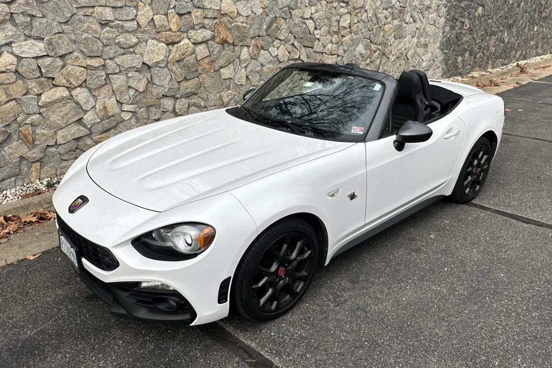 2017 Fiat 124 Spider - Image 7 of 31