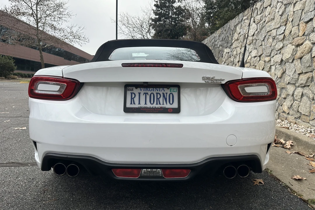 2017 Fiat 124 Spider - Image 24 of 31