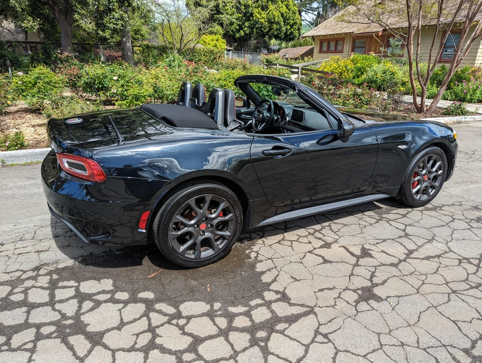 2017 Fiat 124 Spider - Image 9 of 31