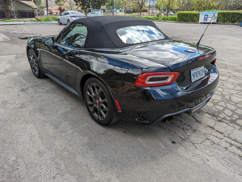 2017 Fiat 124 Spider - Image 19 of 31