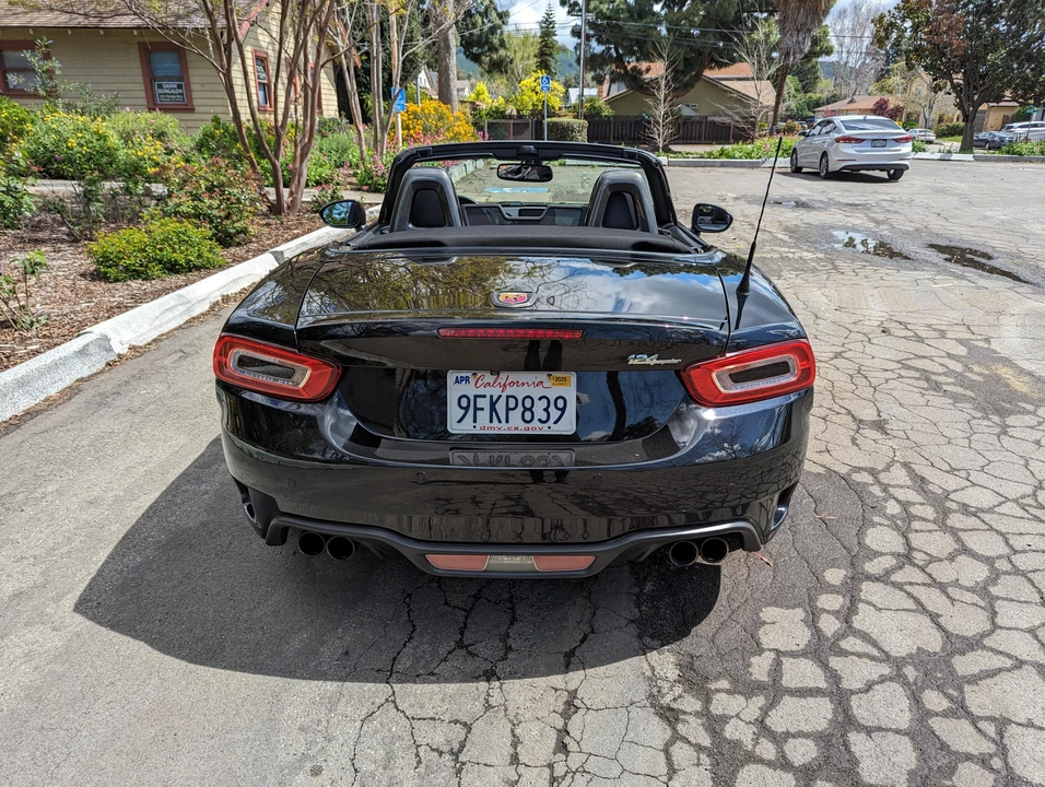 2017 Fiat 124 Spider - Image 8 of 31
