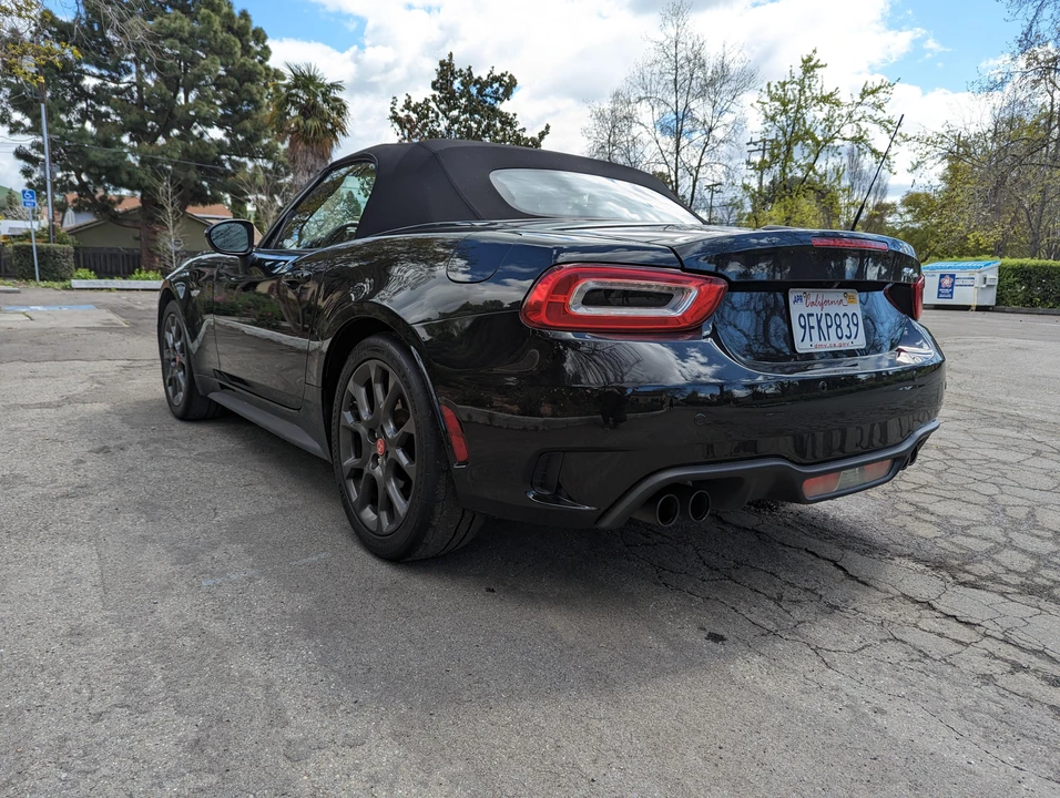 2017 Fiat 124 Spider - Image 18 of 31