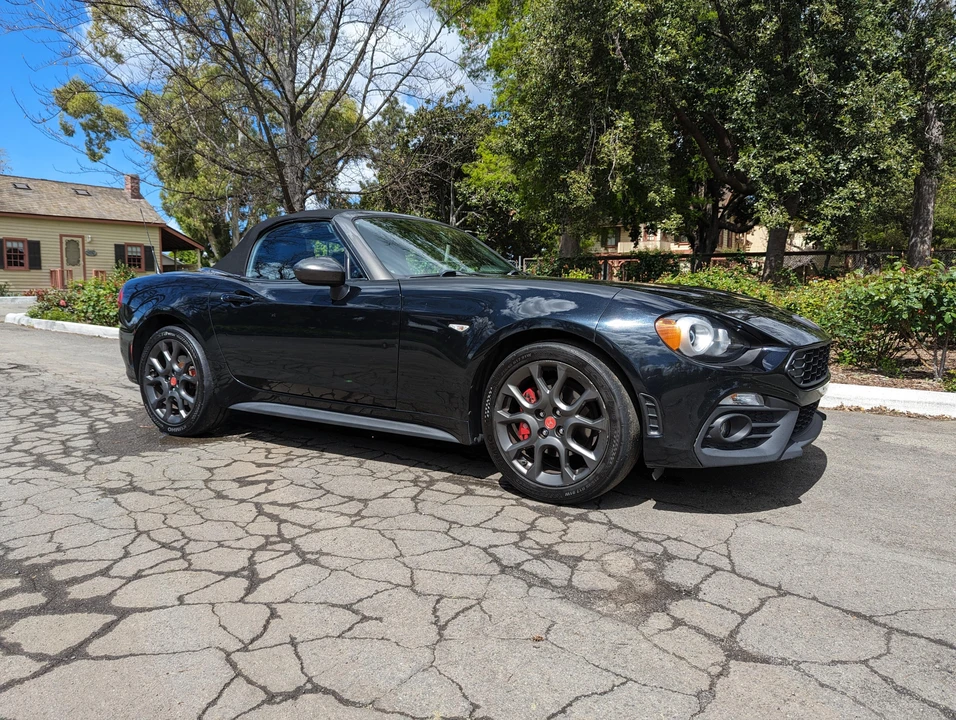 2017 Fiat 124 Spider - Image 26 of 31