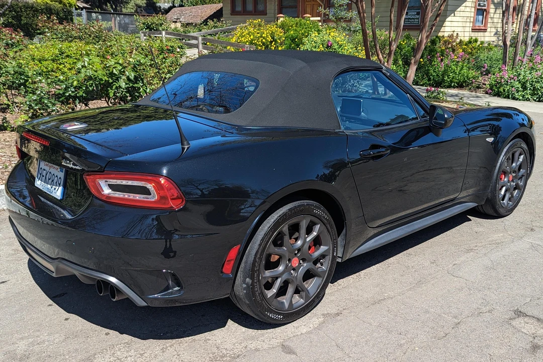 2017 Fiat 124 Spider - Image 22 of 31