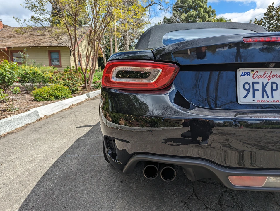 2017 Fiat 124 Spider - Image 29 of 31