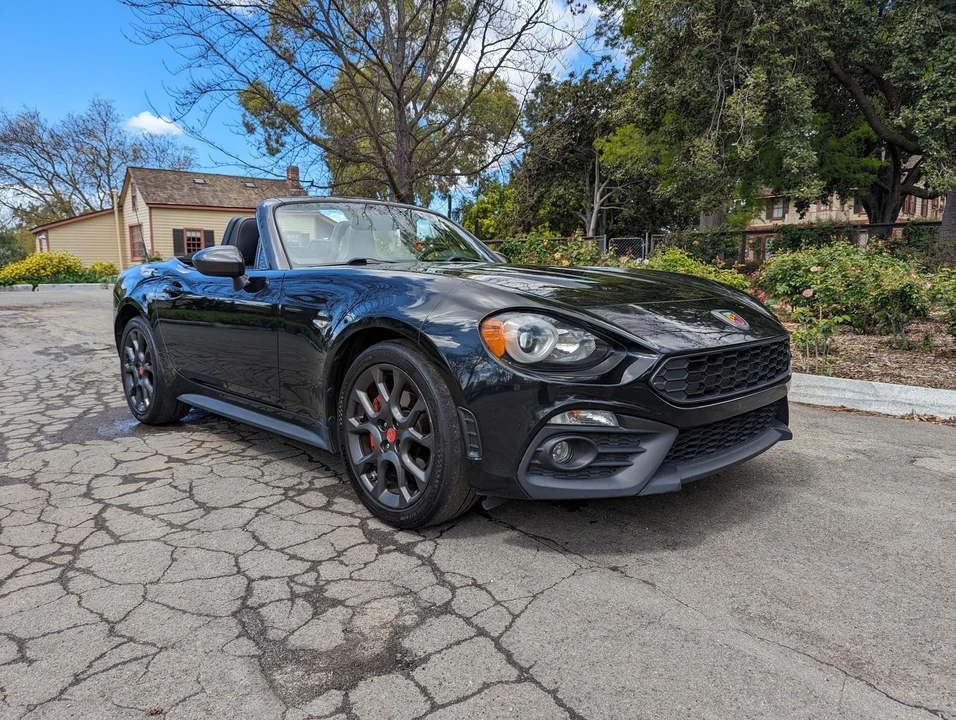 2017 Fiat 124 Spider - Image 11 of 31