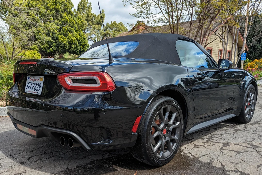 2017 Fiat 124 Spider - Image 4 of 31