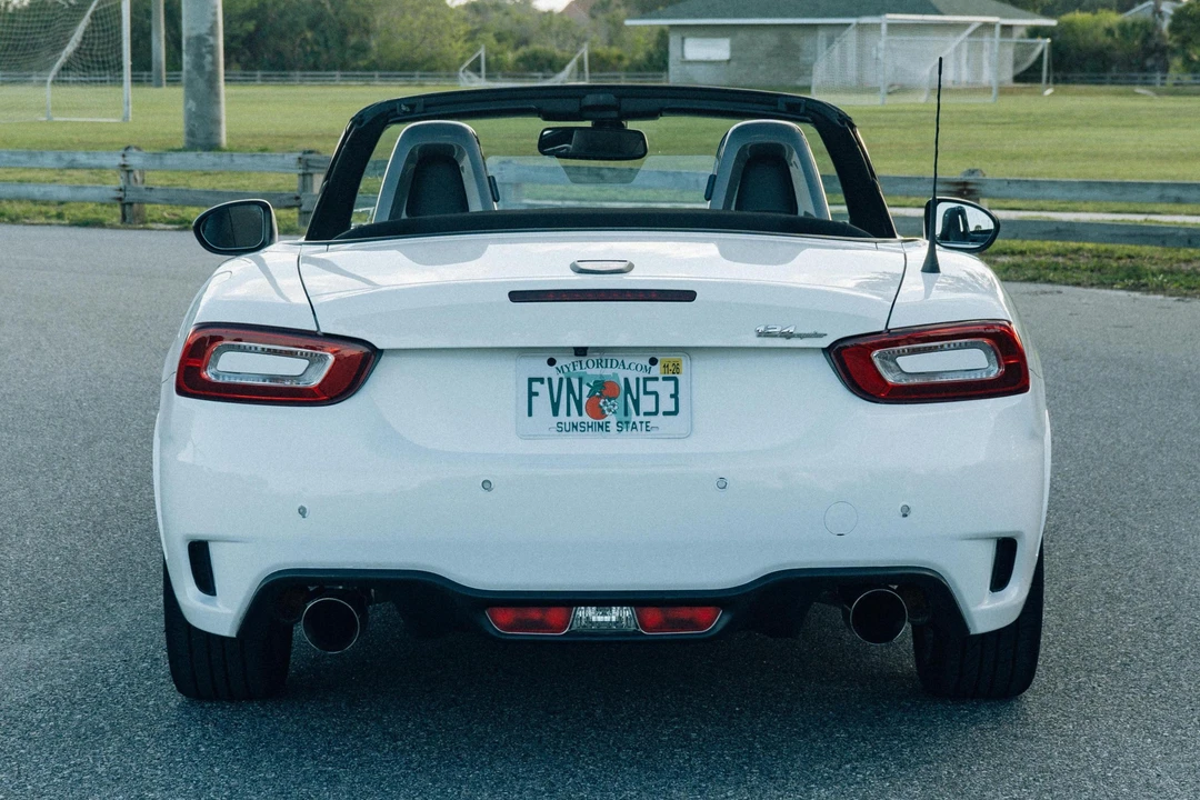 2017 Fiat 124 Spider - Image 5 of 31