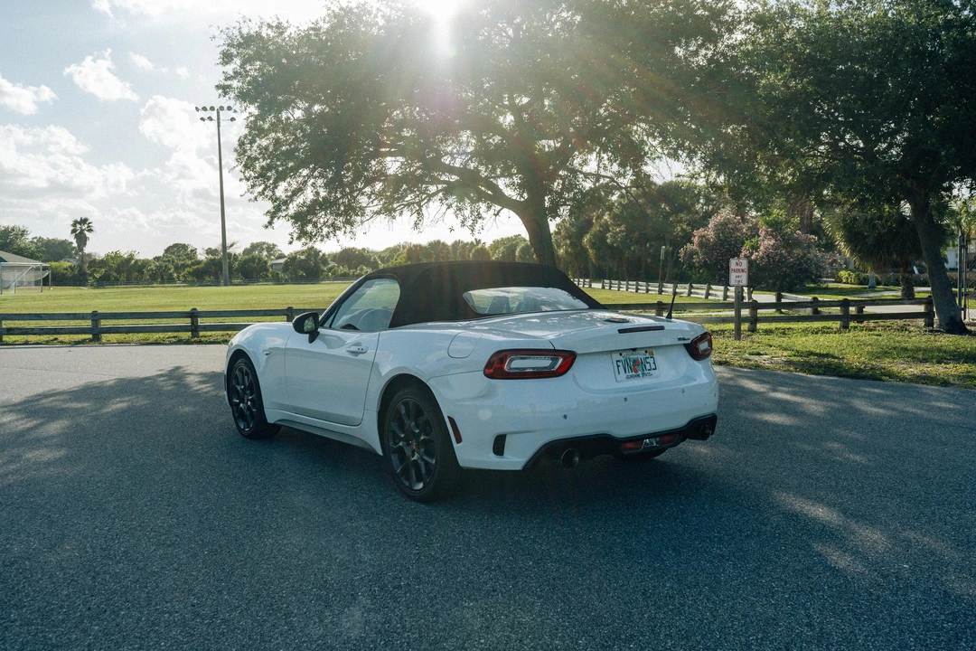 2017 Fiat 124 Spider - Image 9 of 31