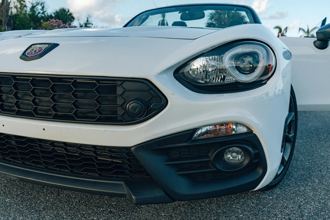 2017 Fiat 124 Spider - Image 26 of 31