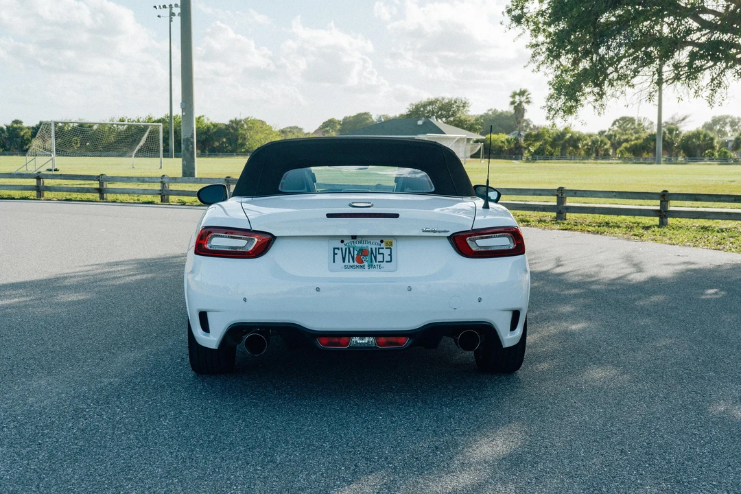 2017 Fiat 124 Spider - Image 10 of 31