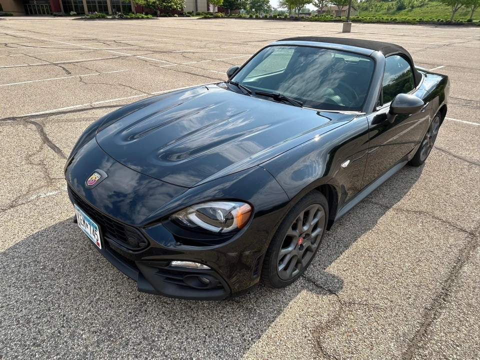2017 Fiat 124 Spider - Image 11 of 31