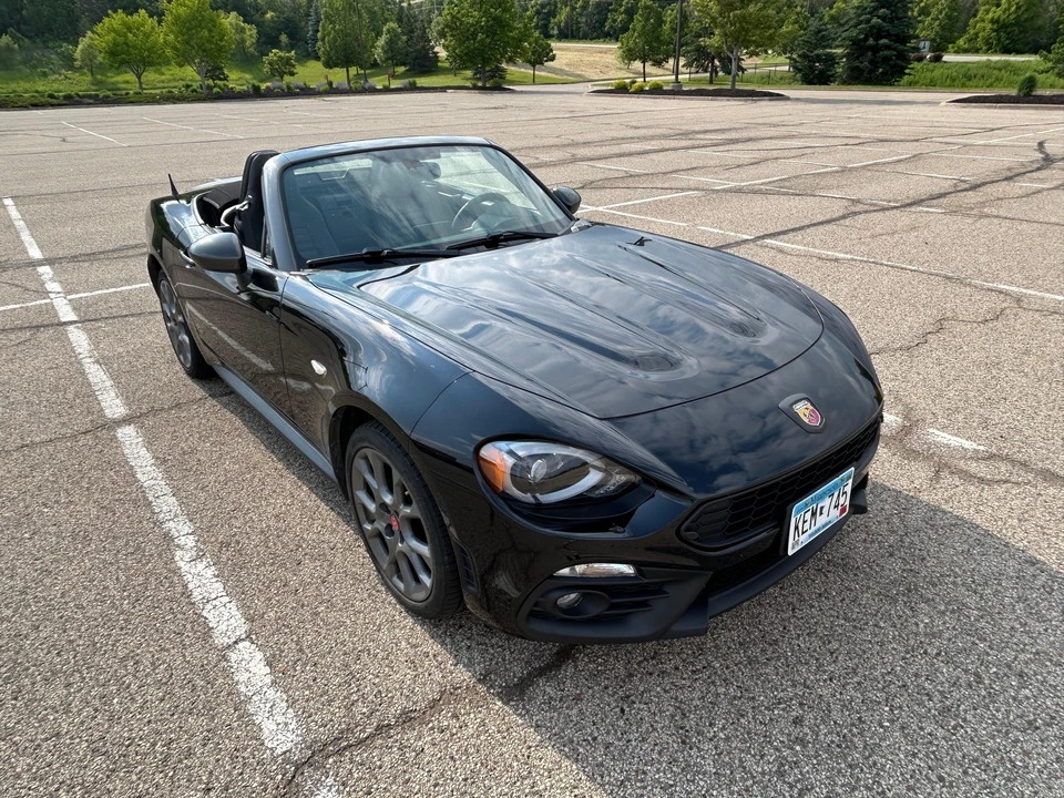 2017 Fiat 124 Spider - Image 10 of 31