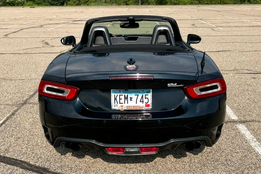2017 Fiat 124 Spider - Image 5 of 31