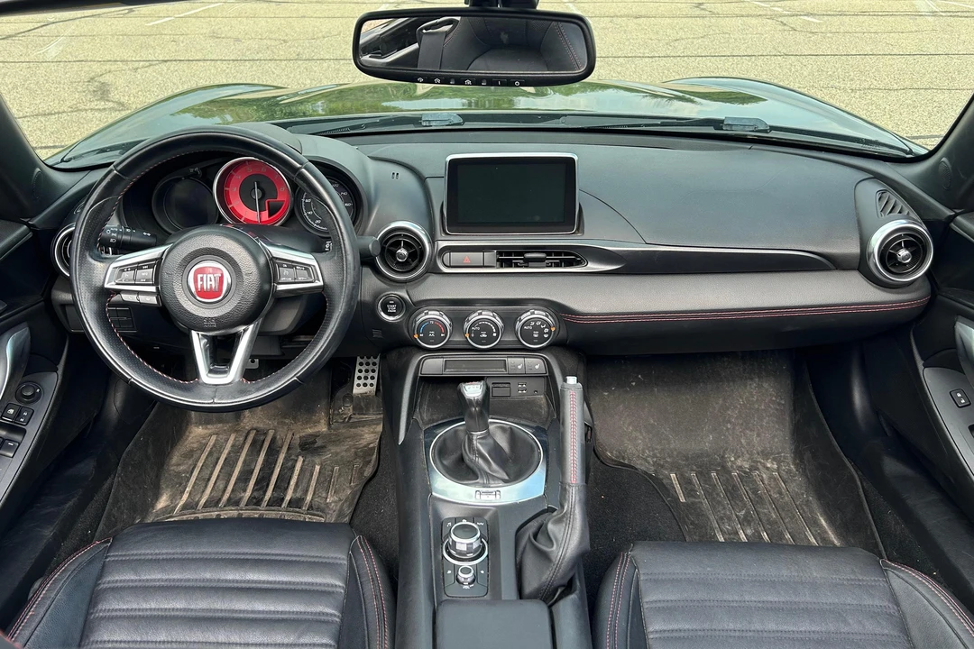 2017 Fiat 124 Spider - Image 22 of 31