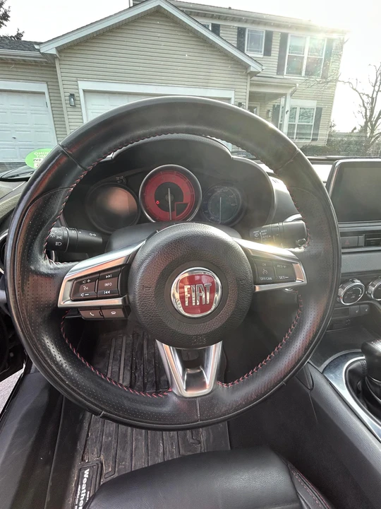 2017 Fiat 124 Spider - Image 30 of 31
