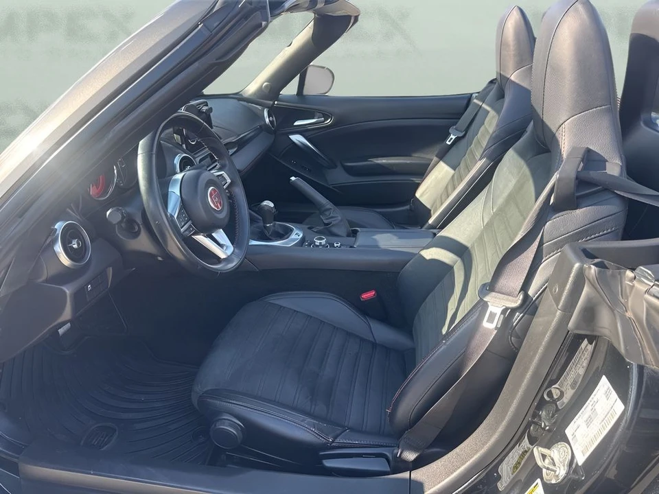 2017 Fiat 124 Spider - Image 10 of 21