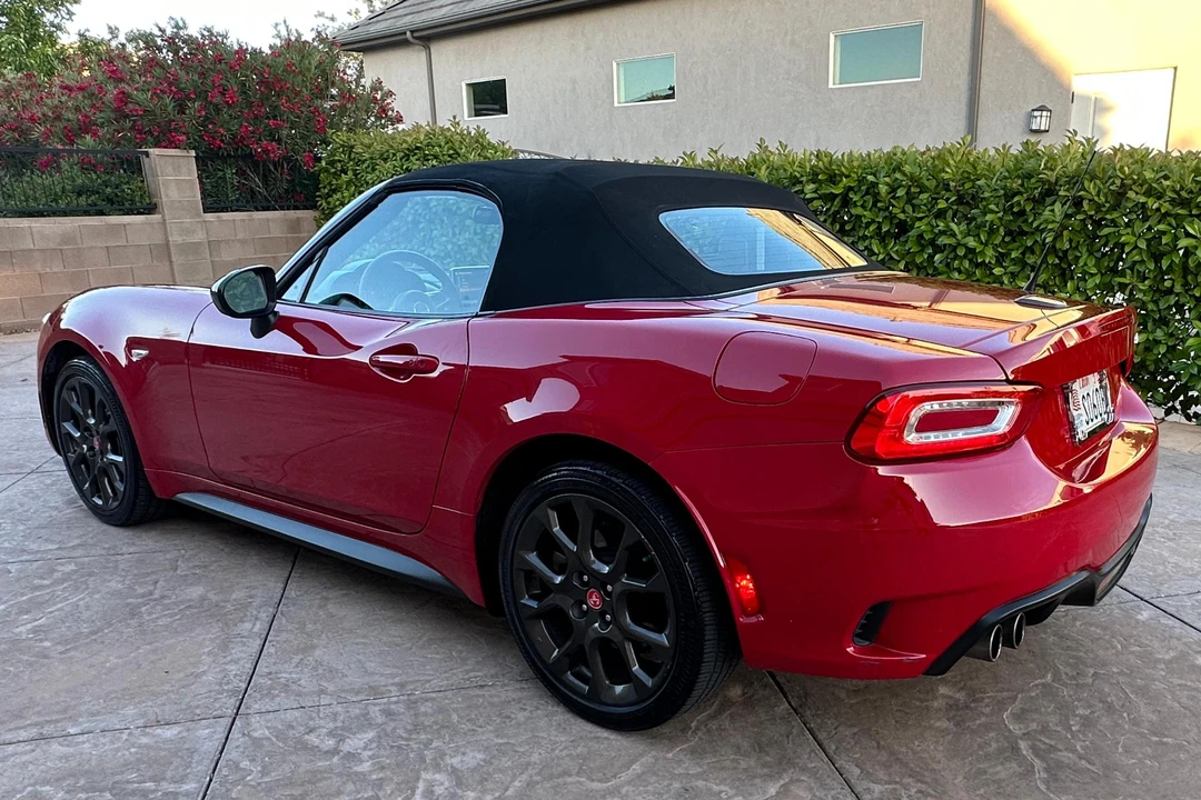 2017 Fiat 124 Spider - Image 4 of 31