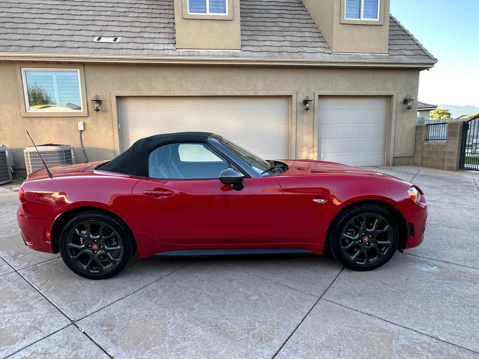 2017 Fiat 124 Spider - Image 29 of 31