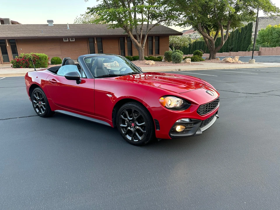 2017 Fiat 124 Spider - Image 19 of 31