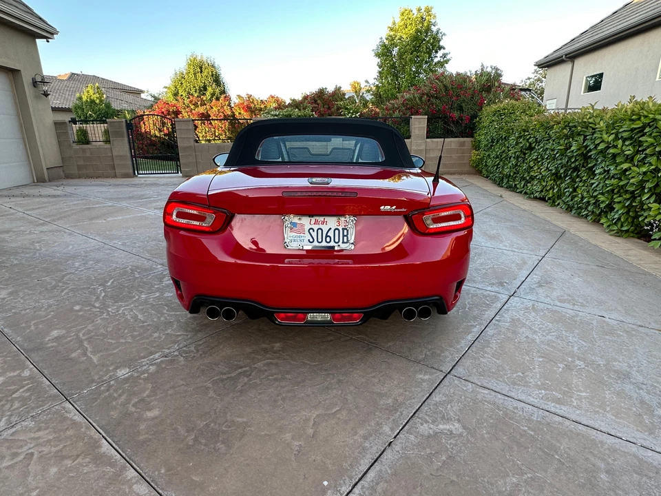 2017 Fiat 124 Spider - Image 25 of 31