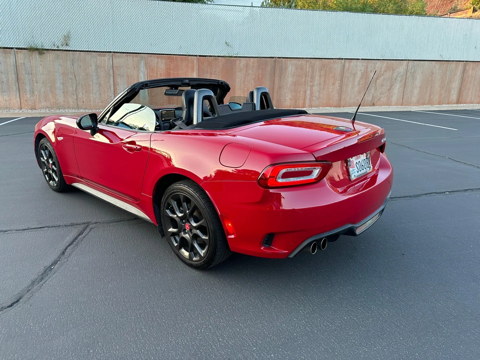 2017 Fiat 124 Spider - Image 12 of 31