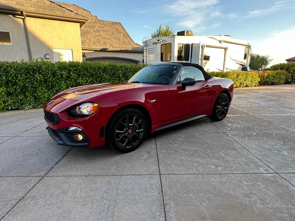2017 Fiat 124 Spider - Image 23 of 31