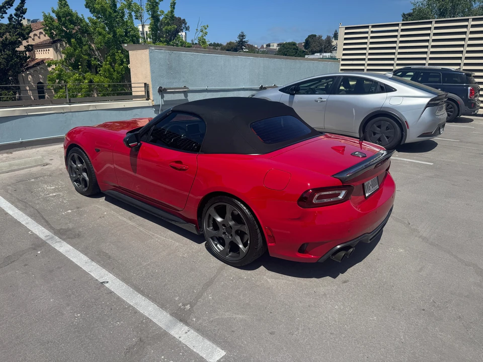 2017 Fiat 124 Spider - Image 15 of 31