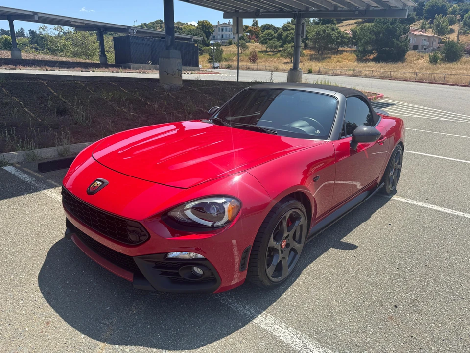 2017 Fiat 124 Spider - Image 13 of 31