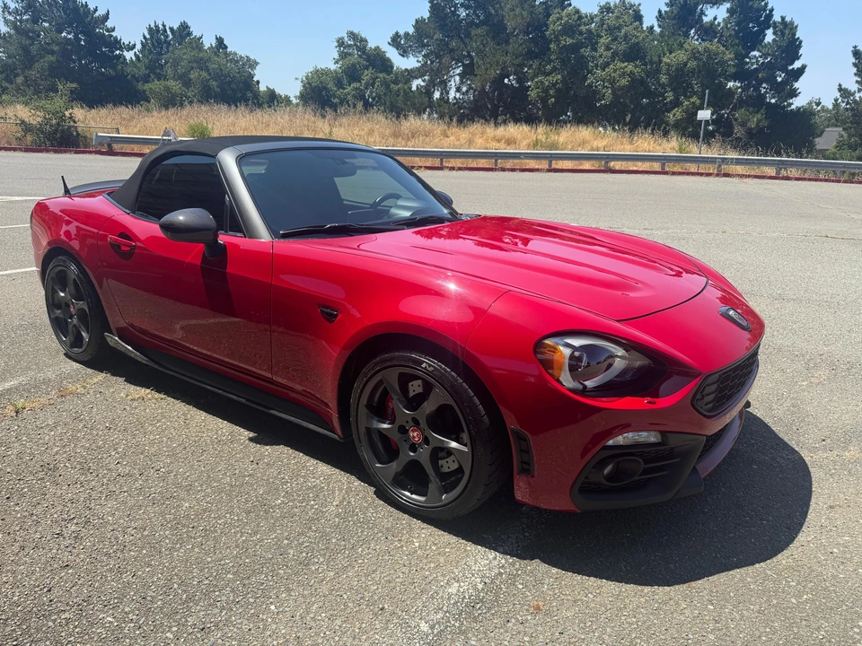 2017 Fiat 124 Spider - Image 19 of 31