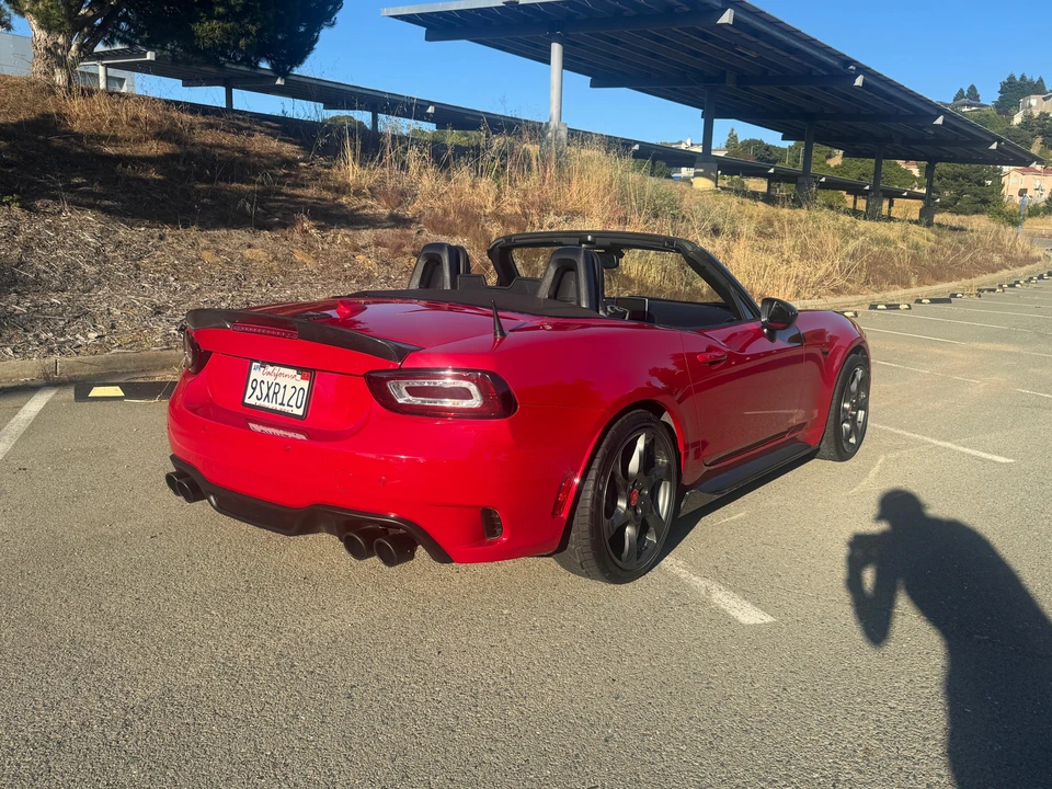 2017 Fiat 124 Spider - Image 10 of 31
