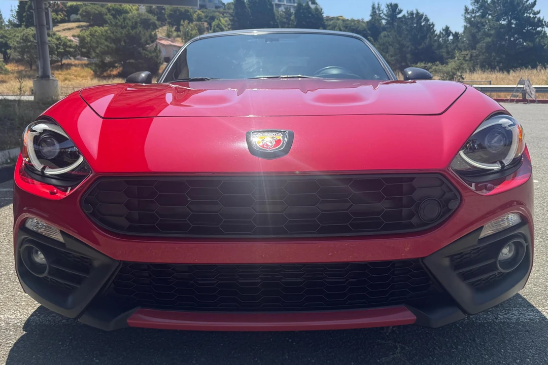 2017 Fiat 124 Spider - Image 2 of 31