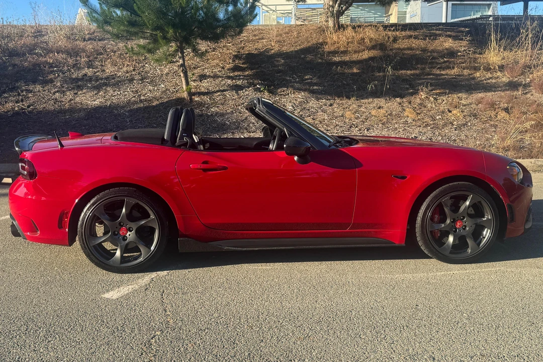 2017 Fiat 124 Spider - Image 3 of 31