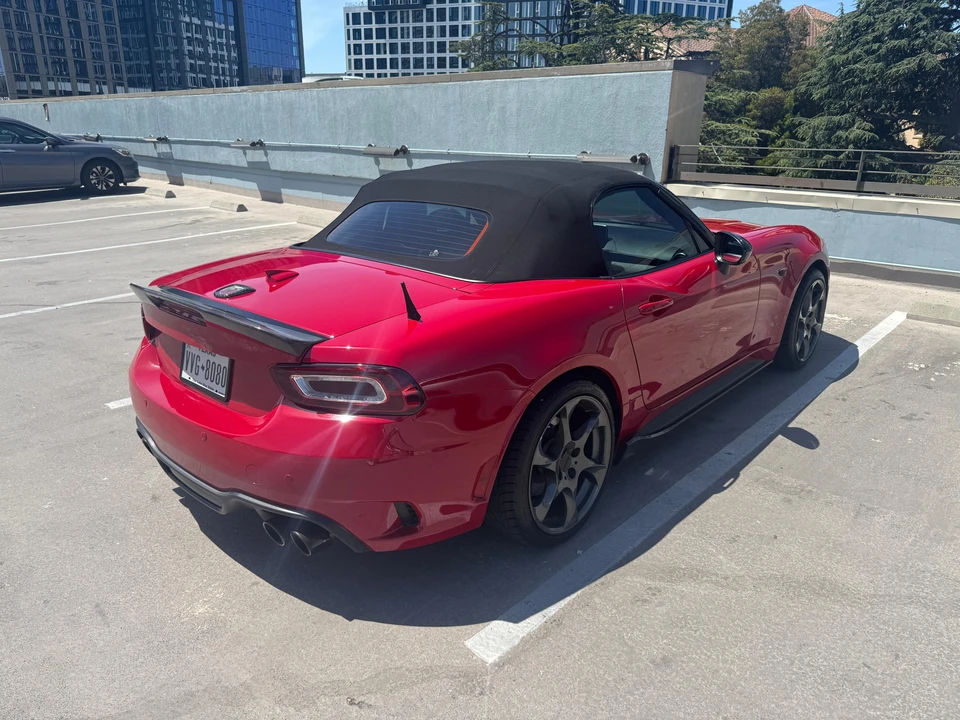 2017 Fiat 124 Spider - Image 17 of 31